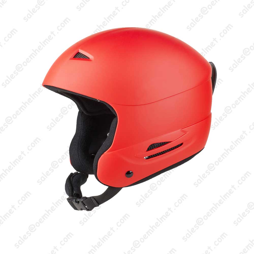 Современные технологии и индивидуальный подход в производстве лыжных шлемов: опыт компании Pok Tyrone Ltd